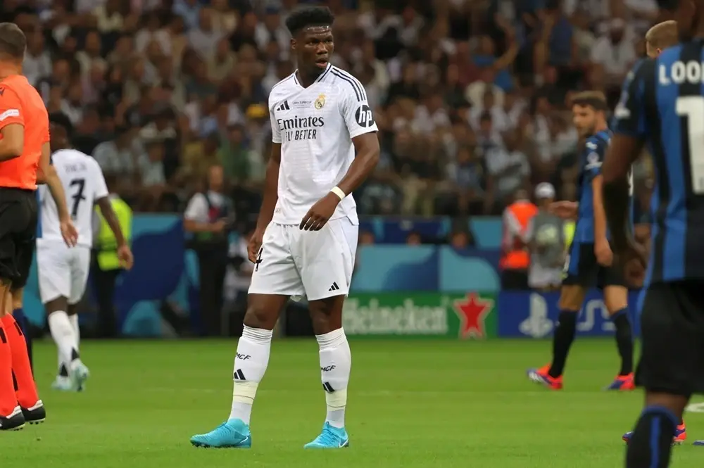 tchouameni-satna-podporuje-xabiho-alonsa-pred-duelem-s-manchesterem-city