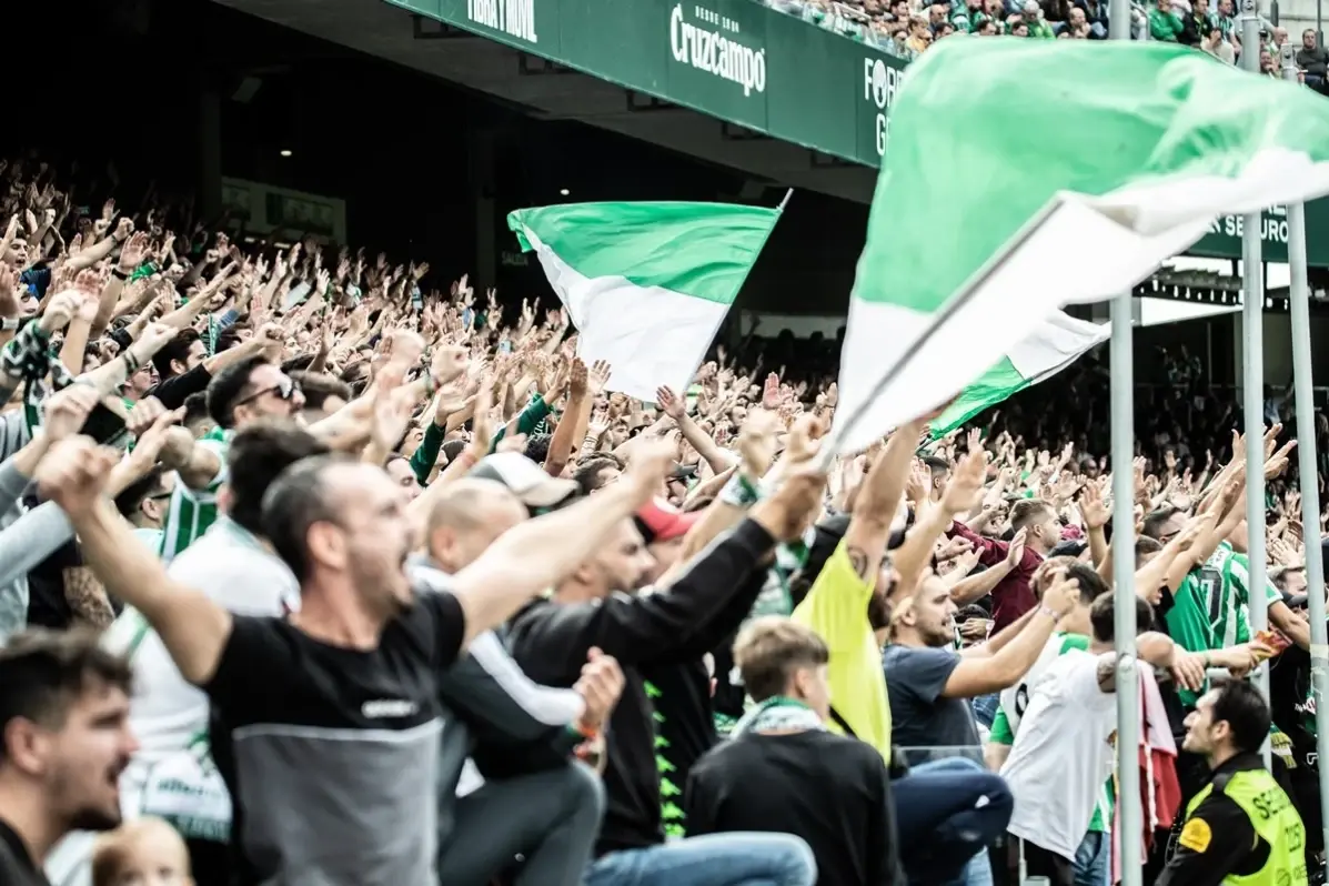 real-betis-remizoval-s-gironou-11-isco-se-vratil-a-prodlouzil-smlouvu-antony-vyloucen